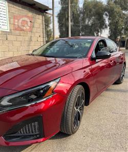 نيسان ألتيما